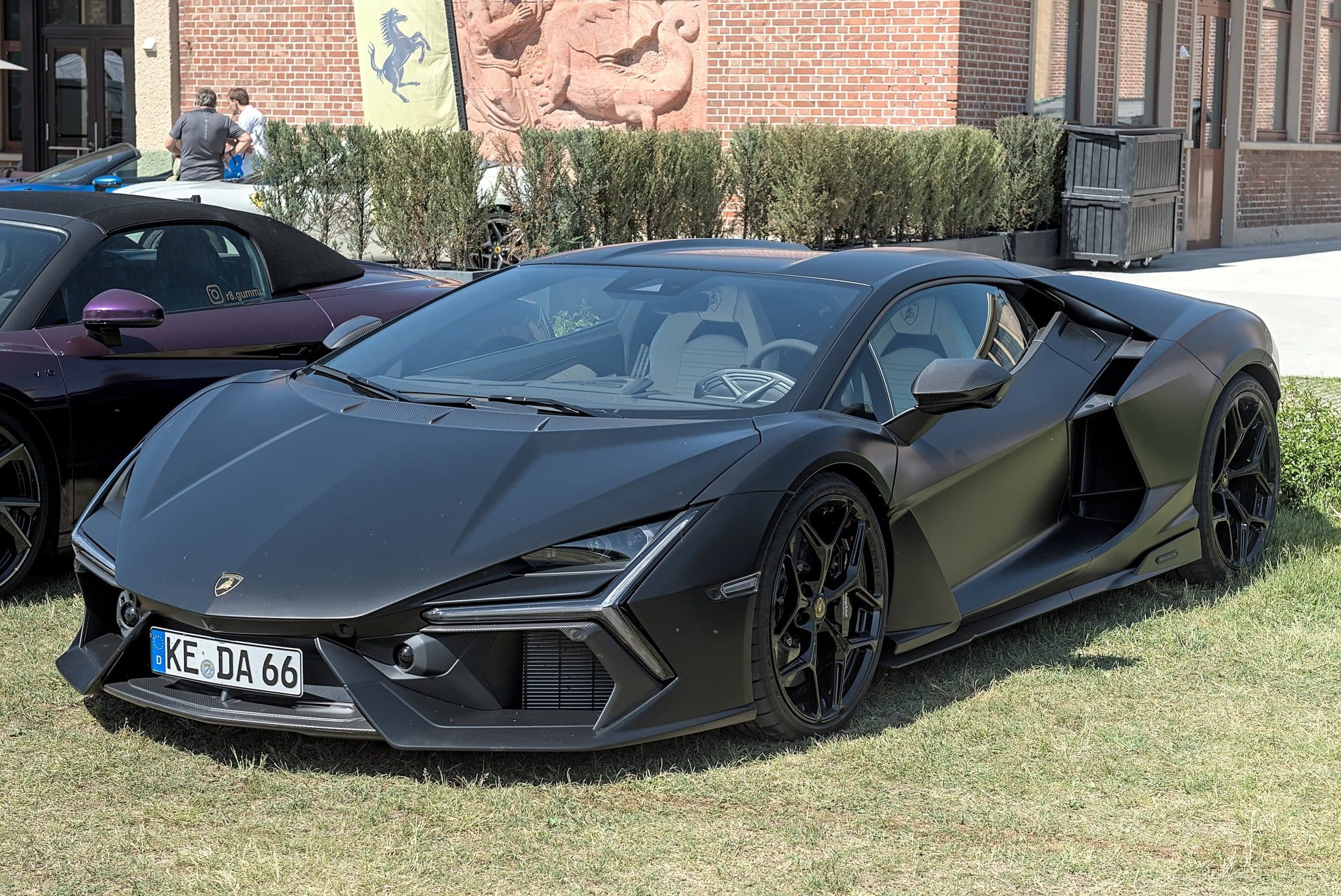 Lamborghini Revuelto